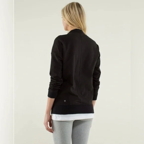 Lululemon Mula Bundle Wrap Black Jacket Yoga Wear Light Coat Cardigan size 8 - Picture 3 of 16